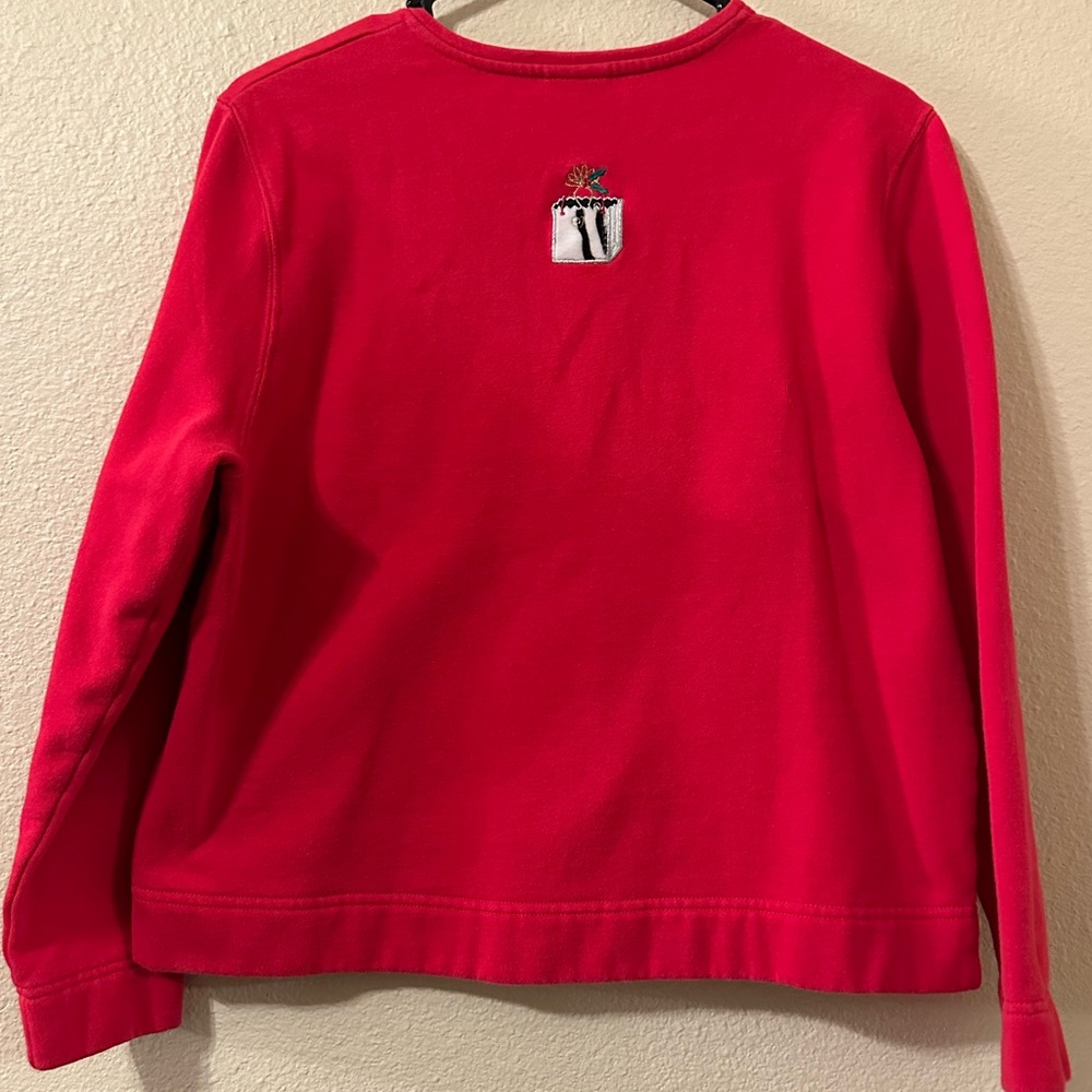 Bechamel Red Sweater with Gift Box Design - Picture 5 of 8